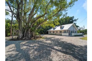 1313 Driftwood Dr, NORTH FORT MYERS