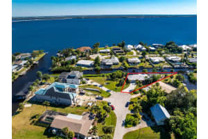 180 Purdy Dr, PUNTA GORDA