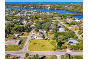 610 Coquina Ct, NOKOMIS