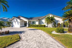 808 Lucia Dr, PUNTA GORDA