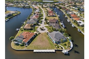 402 Valletta Ct, PUNTA GORDA