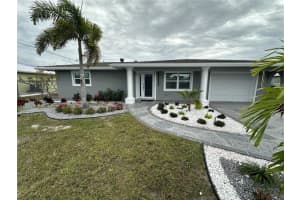 717 Crestview Cir Nw, PORT CHARLOTTE