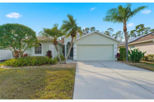 2153 Boxwood St, NORTH PORT