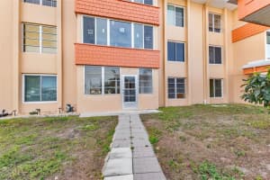 2290 Aaron St #109, PORT CHARLOTTE