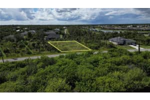 8071 Thruso Rd, PORT CHARLOTTE