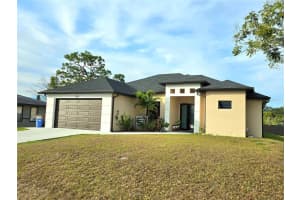 705 Harding Ln, LEHIGH ACRES