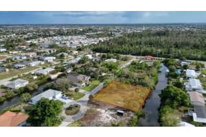 3015 Banyan Way, PUNTA GORDA
