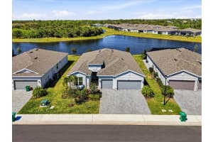 8554 Saint Kitts Cir, ENGLEWOOD