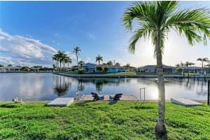 345 Belaire Ct, PUNTA GORDA