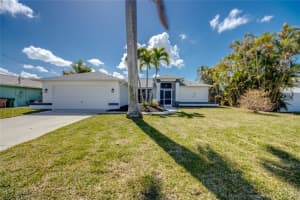 238 Sw 43rd Ter, CAPE CORAL