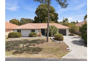 26920 Spanish Gardens Dr, BONITA SPRINGS