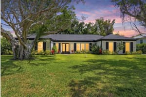 3931 W Riverside Dr, FORT MYERS