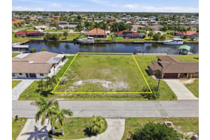 108 Sinclair St Se, PORT CHARLOTTE