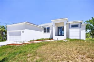 200 Leach Dr, PUNTA GORDA