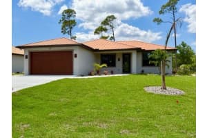 37 Gimli Ave, PORT CHARLOTTE