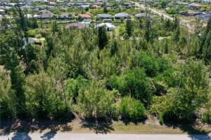 8401 Antwerp Cir, PORT CHARLOTTE