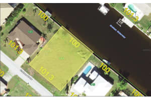 122 Graham St Sw, PORT CHARLOTTE