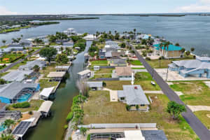 1447 Lemon Bay Dr, ENGLEWOOD