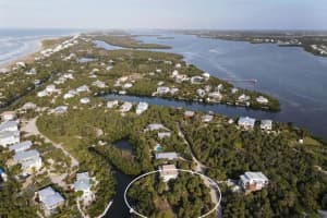 21 Bayshore Cir, PLACIDA