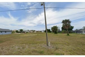 17 Fairway Rd, ROTONDA WEST