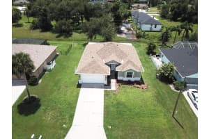 35 Mark Twain Ln, ROTONDA WEST 35 Mark Twain Ln, ROTONDA WEST