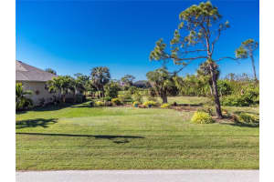 8 Pine Valley Pl, ROTONDA WEST