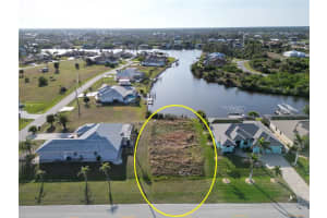 8909 St Paul Dr, PORT CHARLOTTE