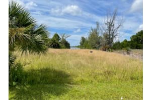 10093 Hallendale Dr, PORT CHARLOTTE