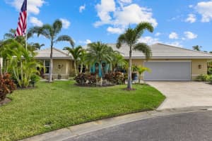 414 Devonshire Ln, VENICE