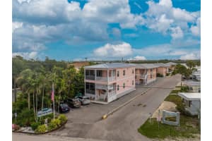 2375 N Beach Rd #2a, ENGLEWOOD