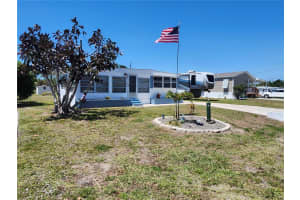 1252 Kingfisher Dr, ENGLEWOOD