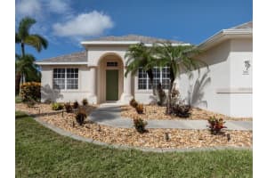 202 Lake Victoria Ct, ENGLEWOOD