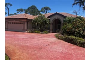 915 Park Place Dr, ENGLEWOOD