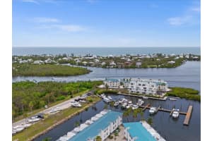 8041 Bay Pointe Dr, ENGLEWOOD