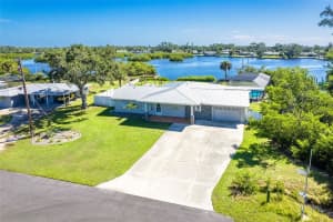 150 Crestview Dr, ENGLEWOOD