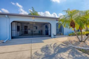 610 Apple Ln, ENGLEWOOD