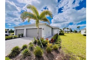 8794 Saint Kitts Cir, ENGLEWOOD