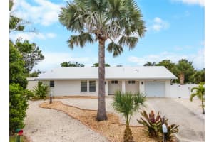 1493 Janet Pl, ENGLEWOOD