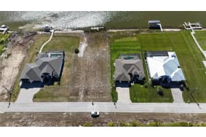 16652 Liggett Cir, PORT CHARLOTTE