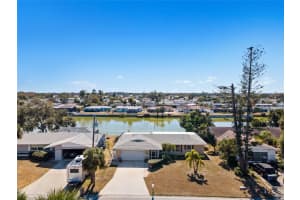 556 S Neponsit Dr, VENICE 556 S Neponsit Dr, VENICE