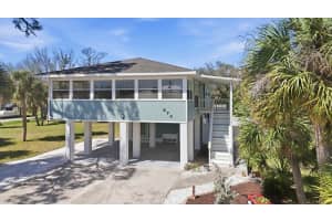 874 Harvard St, ENGLEWOOD