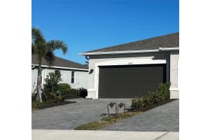 8752 Saint Kitts Cir, ENGLEWOOD