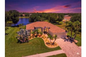 183 Clear Lake Dr, ENGLEWOOD