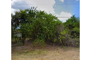 690 Lomond Dr, PORT CHARLOTTE