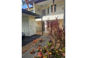 307 Pine Hollow Cir #307, ENGLEWOOD 307 Pine Hollow Cir #307, ENGLEWOOD