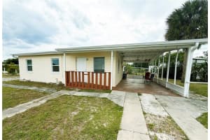 208 Martin Dr Ne, PORT CHARLOTTE