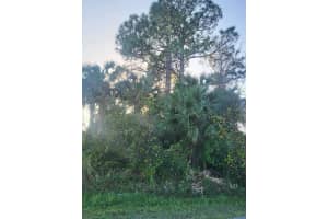 32 Princess Dolores Ln, PALM COAST