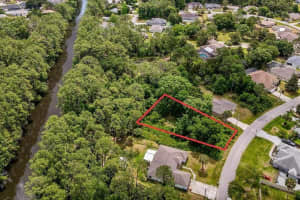 70 Whispering Pine Dr, PALM COAST