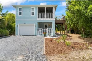 19 Bay Dr, PALM COAST
