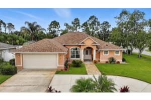 2 Woodborn Ln, PALM COAST